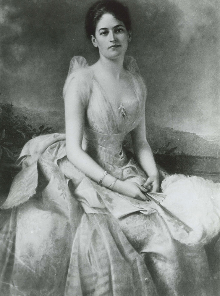 black and white portrait of Juliette Gordon as a young girl